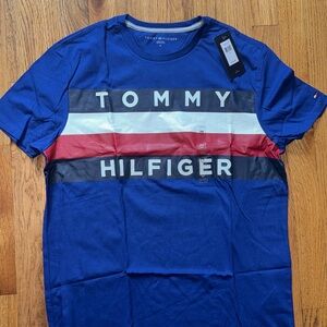 Tommy Hilfiger Blue T shirt men’s medium big flag print